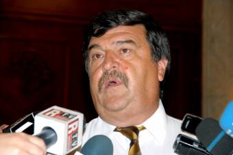 Koalíciós vita miatt mégsem választják meg kedden Toni Greblát a választási hatóság elnökévé