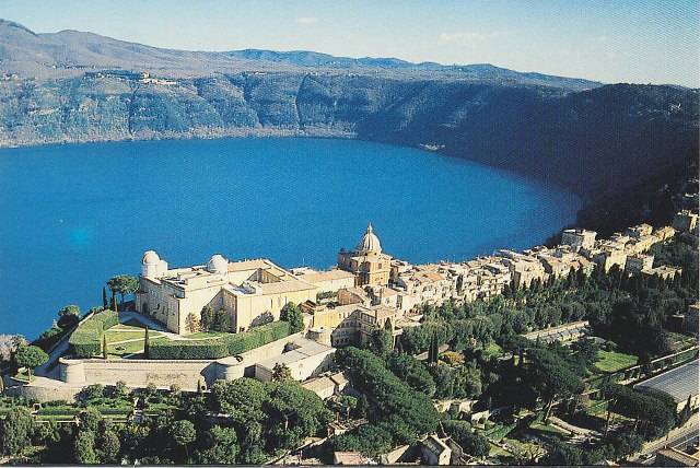 Látogatható lesz a Castel Gandolfó-i rezidencia