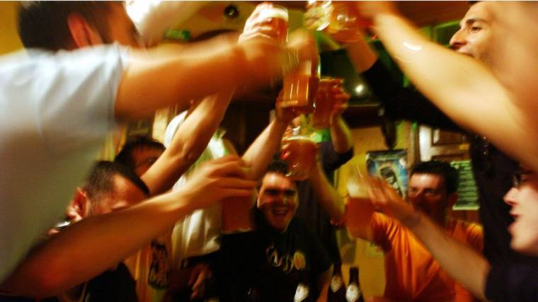 Alkoholfogyasztás – a sárga földig