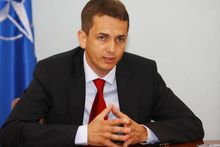 Jogerősen összeférhetetlen Móra Ákos PNL-s szenátor