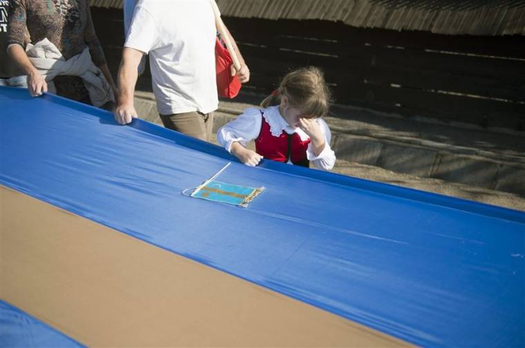 Tőkés szerint Bukarestben és Brüsszelben is tiltakozni kell