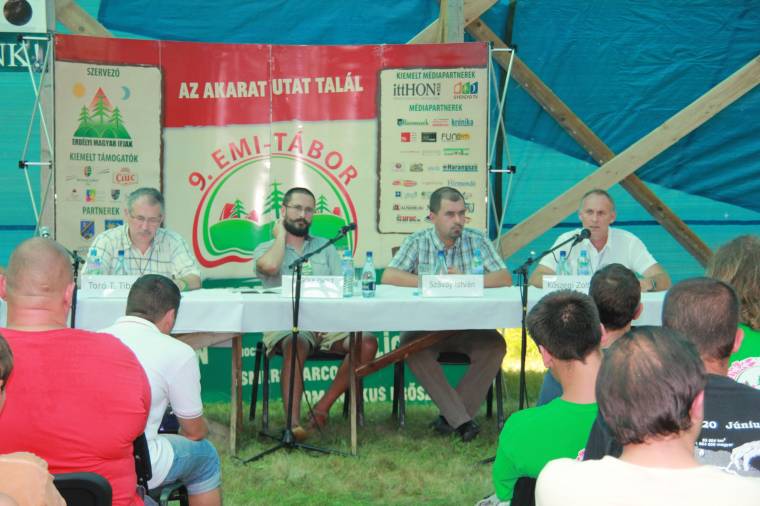 Nemzetpolitikai ismertető helyett „kampányelőadás” az EMI-táborban