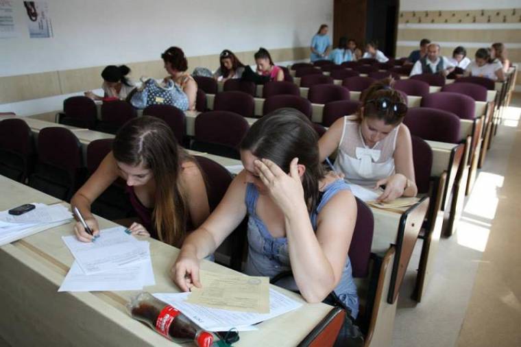 Zömében tandíjas helyek maradnak őszre az egyetemeken