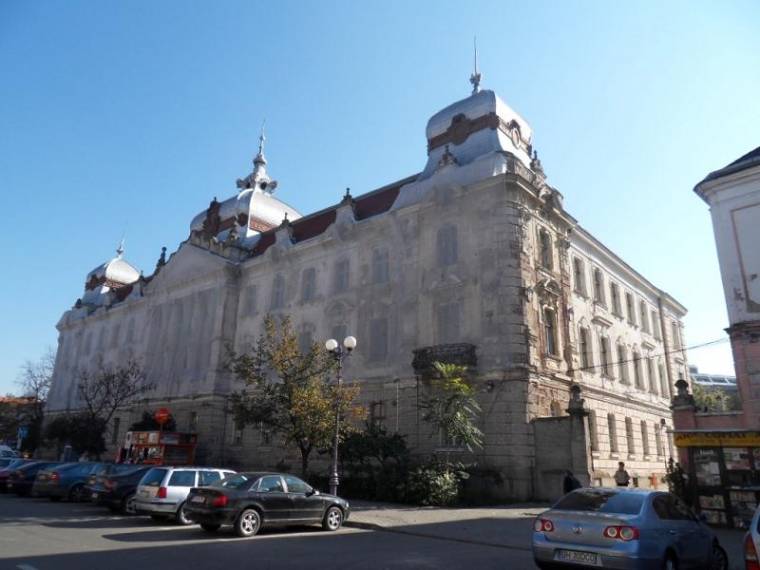 Nem újítják fel a nagyváradi pénzügyi palotát