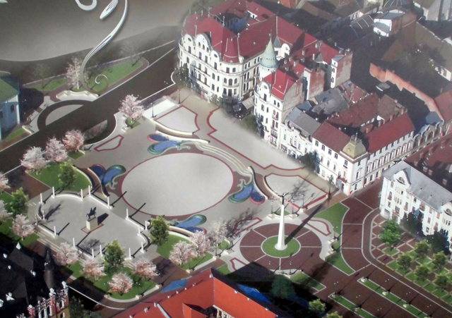 Egyoldalú megbeszélés a váradi  főtérfelújításról