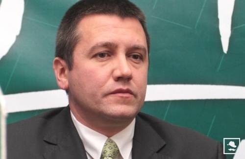 Fél éve húzódó politikai káderezés?