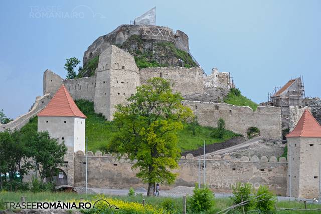 Befejeződött a kőhalmi vár felújítása