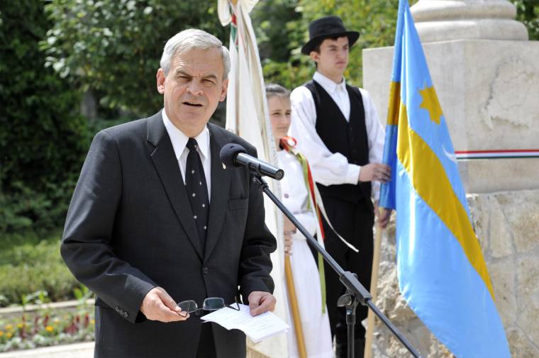 Gyógyír a trianoni traumára