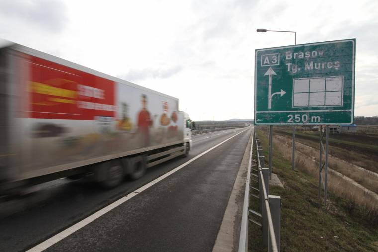 Késésben a sztrádaépítési dömping