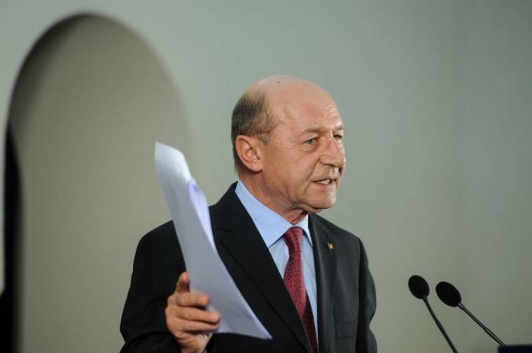 Băsescu: hírszerző van a jelöltek között