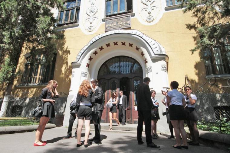 Érettségi: tovább gyűrűzik az aradi botrány