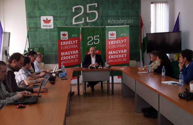 Terítéken az autonómiastatútum