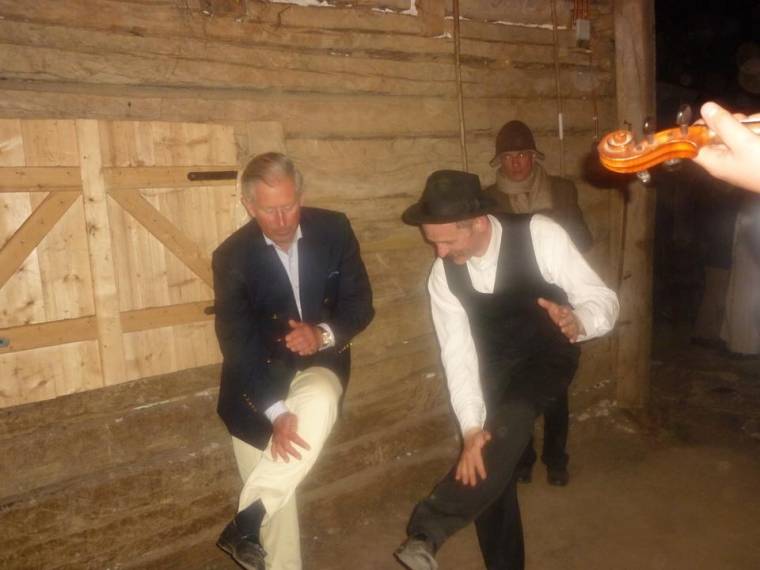 Táncolni tanult Károly herceg