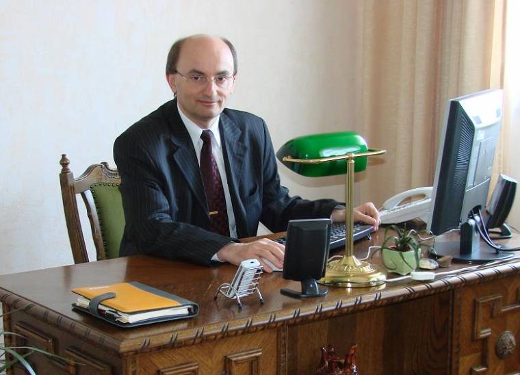 Szakértők kerestetnek a Kárpát-medencében