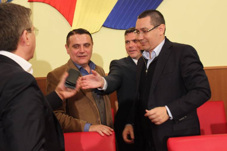 Ponta Silaghival gyűrné le az RMDSZ-t Szatmáron