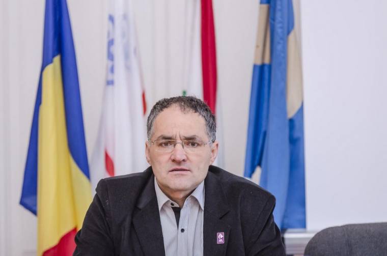 Ráduly: a vádhatóság által meghurcolt ember váljon meg tisztségétől