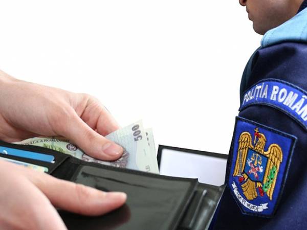 Fogvatartott akart átverni egy román rendőrt