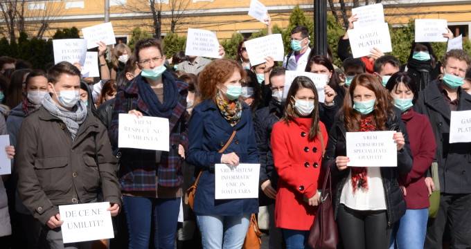 Huszonkétezer lejes közalkalmazotti bérplafont terveznek