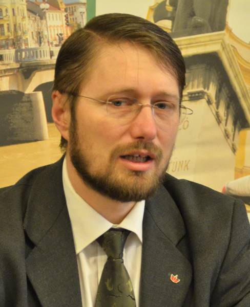 Bepanaszolták a magyarsértegető szenátort