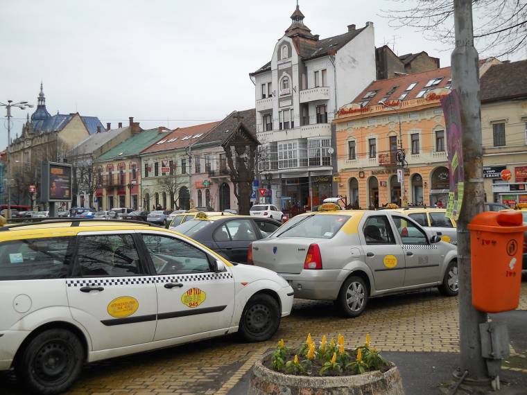 Csökkentenék a taxisok számát Szatmáron