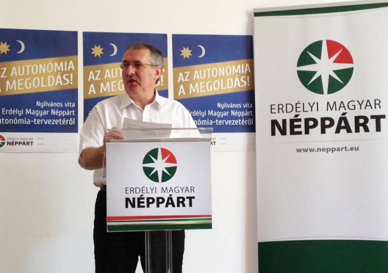 Toró felülvizsgáltatná az alapszerződést