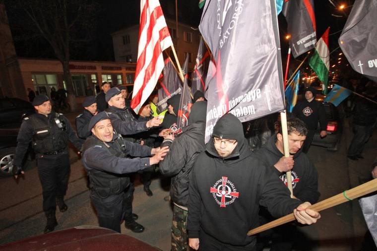 Magyar állampolgárokat tiltottak ki Romániából