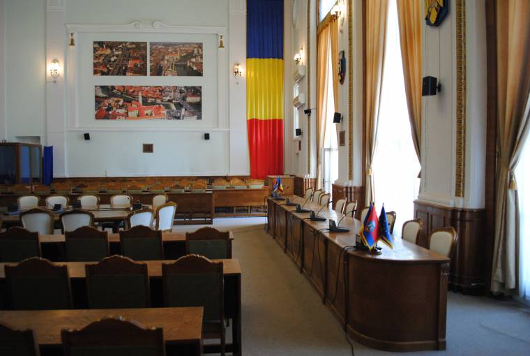 Visszaállítják a nagyváradi városháza pompáját