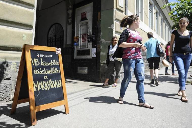 Nagy meccsek a kiskocsmákban – A forgalom fellendülését várják a vb-től