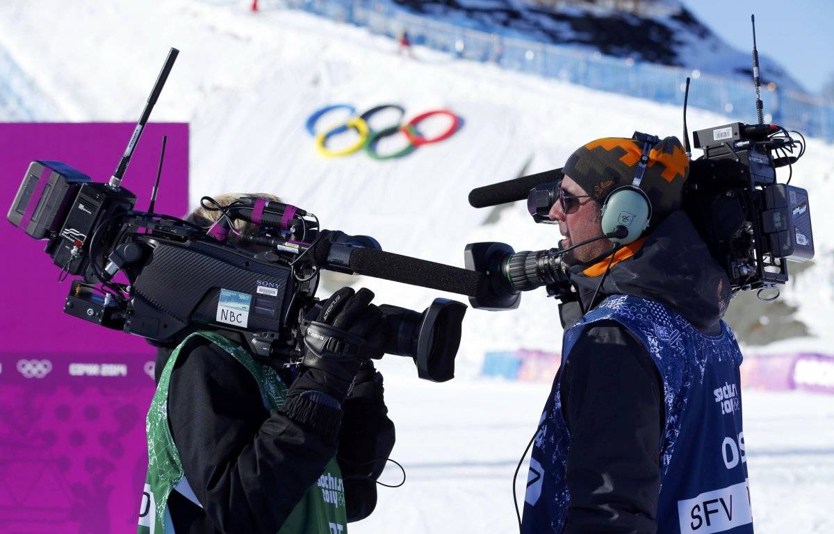 Operatőrök a téli olimpián. A TVR-től is ott lesznek. Archív 
