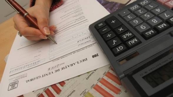 Adóemelések és újabb adók jöhetnek