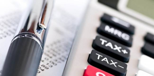 Egy kézzel adnak, a másikkal elvesznek