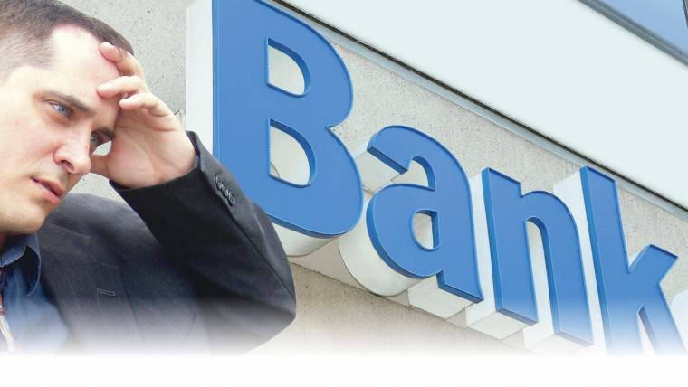 Lesújtanak a pénzintézetekre