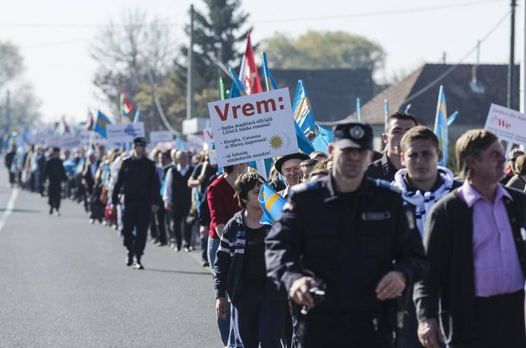 A cél közös, de kevés a párbeszéd