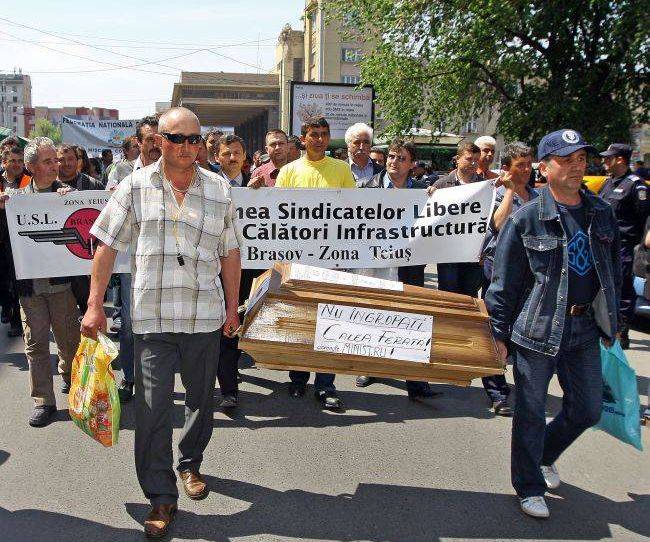 Vasutassztrájk és palotaháború