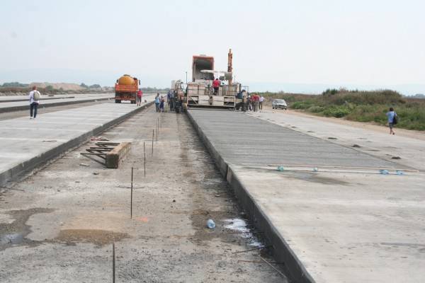 A brassóiak megkeresését várják a székelyek reptérügyben