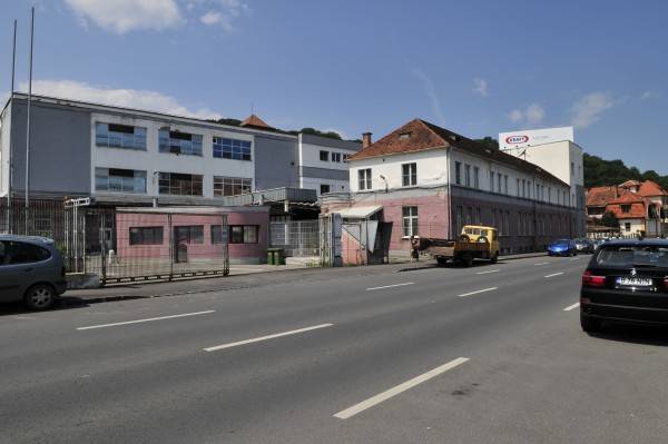 Megújulnak a brassói gyármonstrumok