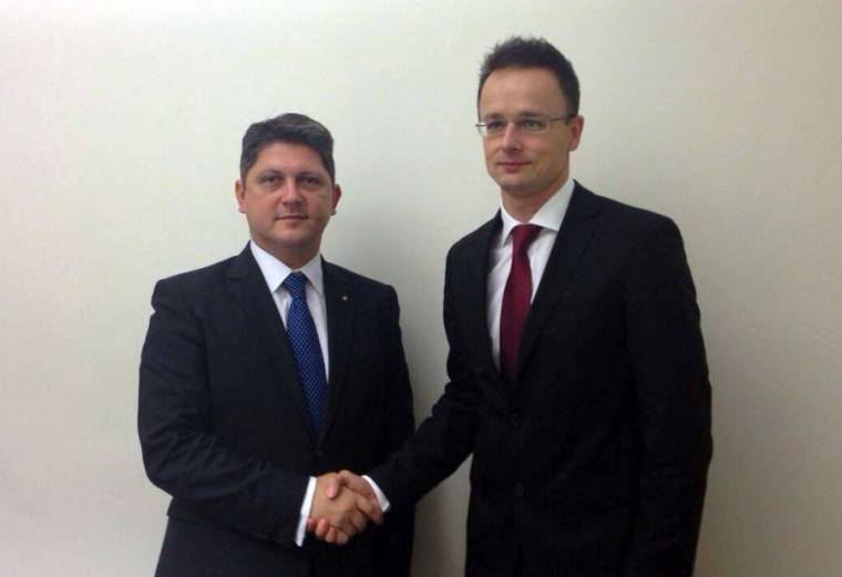 Szijjártó és Corlățean jó utat kívánt Luxembourgban