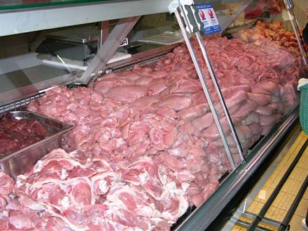 Bajban vannak a romániai csirkehústermelők