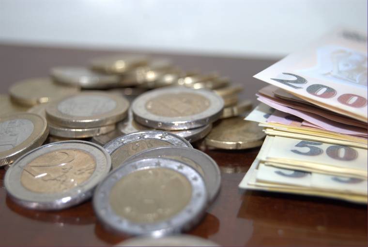 Csak „nyári” jelenség a lej erősödése a jegybank igazgatója szerint