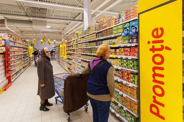 Áruházláncokat vizsgálnak kartellezés gyanúja miatt