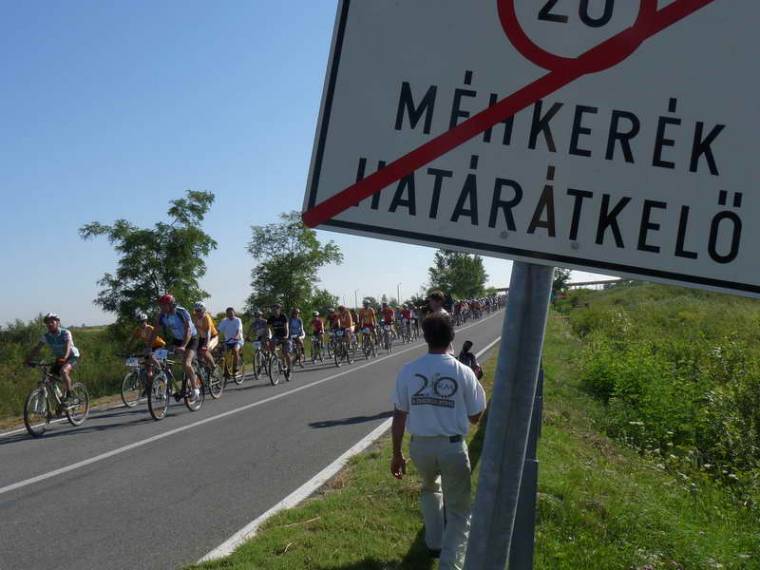 Új utak épülnek a magyar–román határon