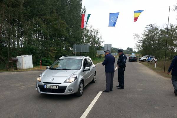 Átadták a Szaniszló és Ömböly közötti utat a román–magyar határon