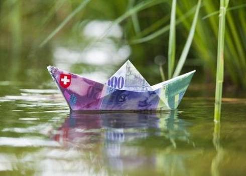 Hat bank beleegyezne a frankhitelek átváltásába