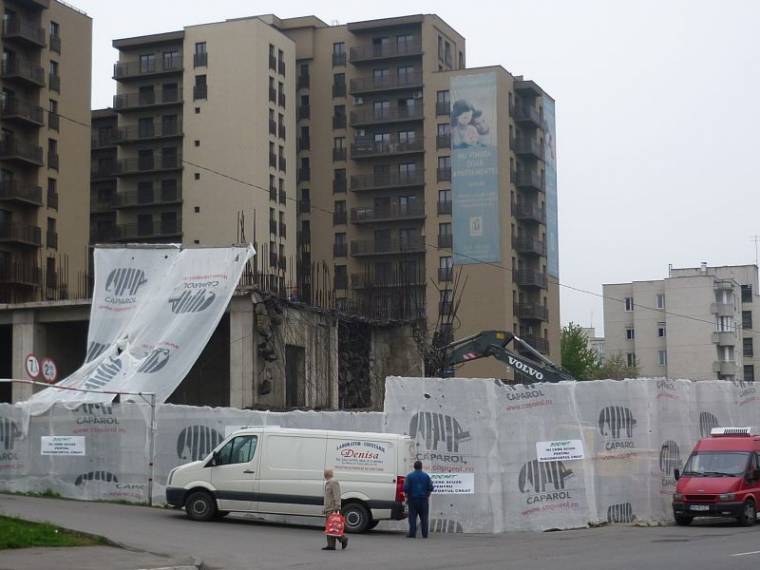 Tömbházbontás Marosvásárhelyen