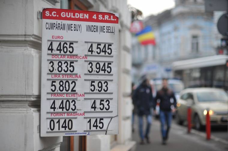 Egyre nagyobb bajban a frankhitelesek