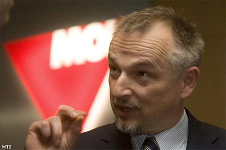 Interpol-listán Hernádi