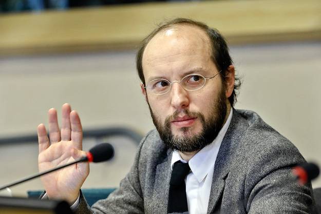 Elfogadta az EP a Tavares-jelentést