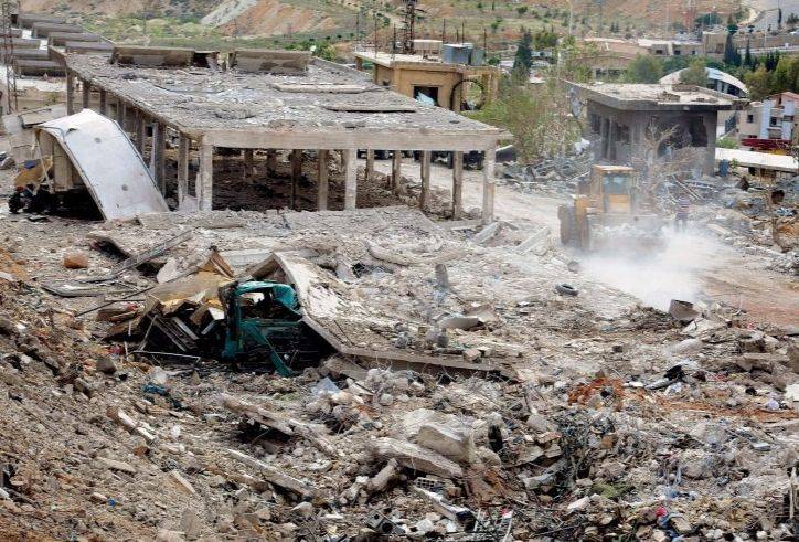 Szíriában 300 halálos áldozata van az izraeli légicsapásnak