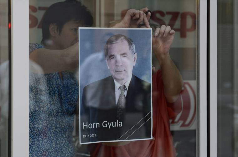 Pufajkától a vasfüggöny lebontásáig