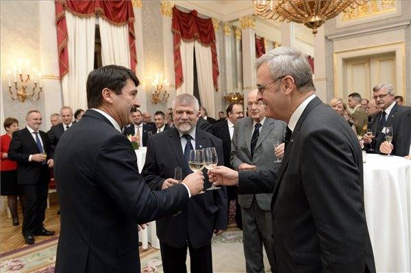 A Máért támogatja az erdélyi magyar jogköveteléseket